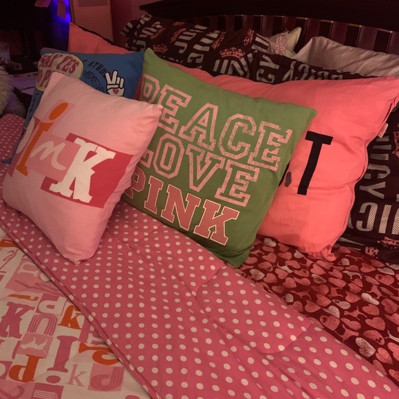 Victoria’s Secret pink comforter set. Not for sale - Picture 2 of 3